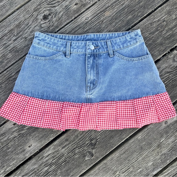 DAISEY DUKE DENIM MINI SKIRT SIZE MEDIUM - Picture 8 of 8